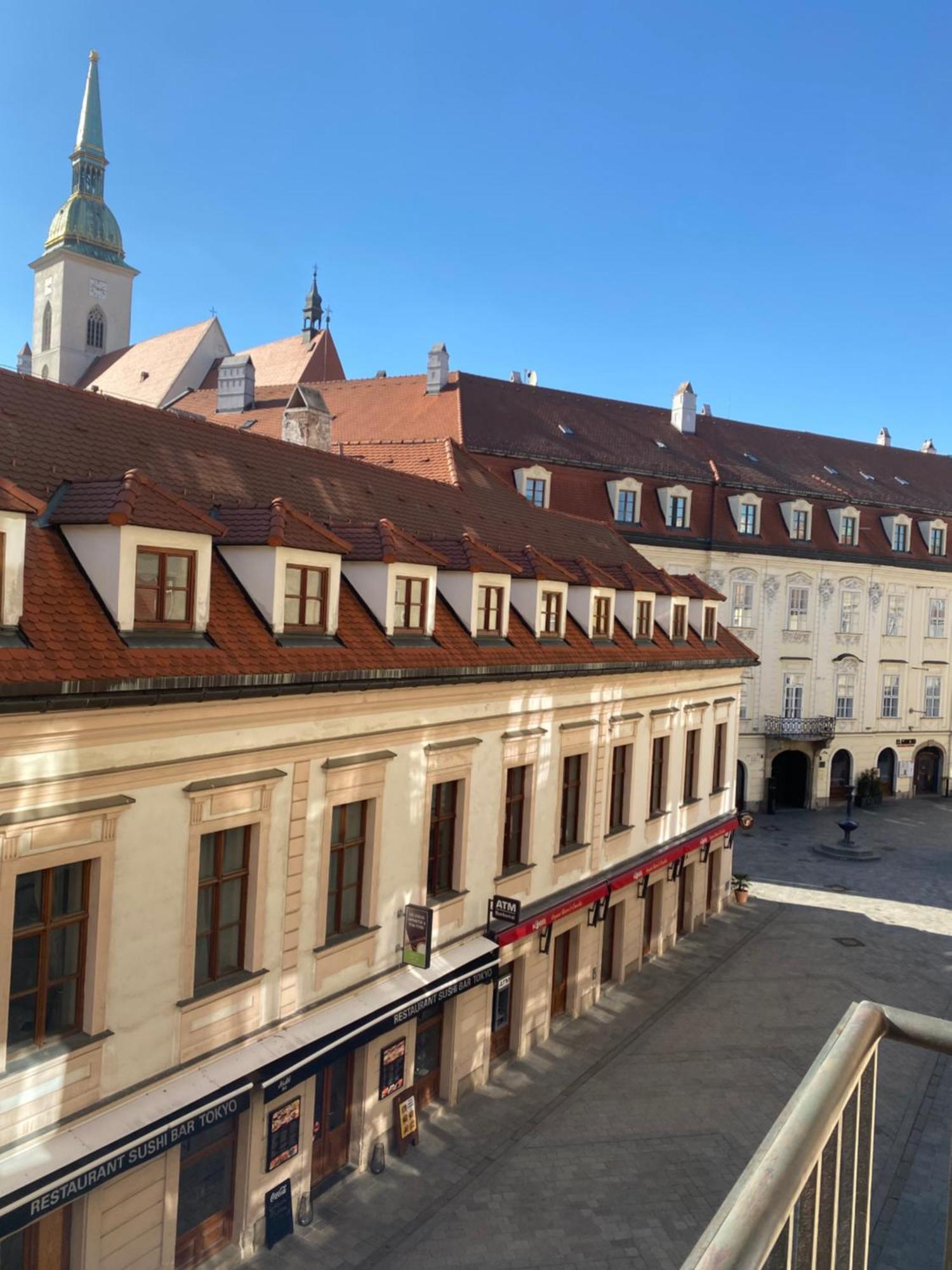 Audrey Hepburn Apartment Old Town Air Conditioned Bratislava Exterior foto